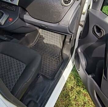 Білий Рено Кєнгу, об'ємом двигуна 1.5 л та пробігом 257 тис. км за 5700 $, фото 8 на Automoto.ua