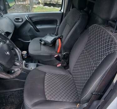 Белый Рено Кенгу, объемом двигателя 1.5 л и пробегом 340 тыс. км за 4050 $, фото 8 на Automoto.ua