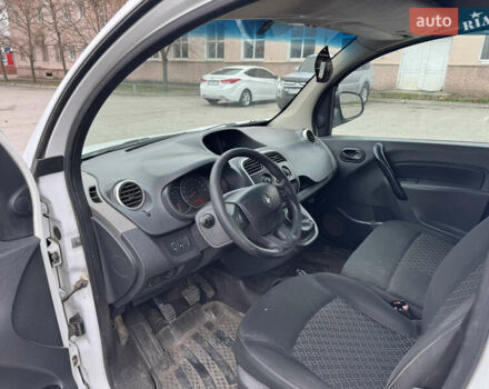 Белый Рено Кенгу, объемом двигателя 1.5 л и пробегом 304 тыс. км за 5900 $, фото 10 на Automoto.ua