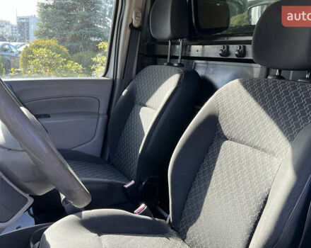 Рено Кєнгу 2013 у Львові на Automoto.ua Білий Рено Кєнгу, об'ємом двигуна 1.46 л та пробігом 202 тис. км за 6600 $, фото 14 на Automoto.ua