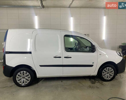 Білий Рено Кєнгу, об'ємом двигуна 0 л та пробігом 39 тис. км за 6100 $, фото 10 на Automoto.ua