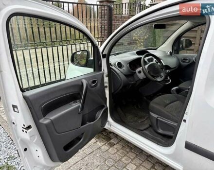 Білий Рено Кєнгу, об'ємом двигуна 1.46 л та пробігом 338 тис. км за 4200 $, фото 2 на Automoto.ua