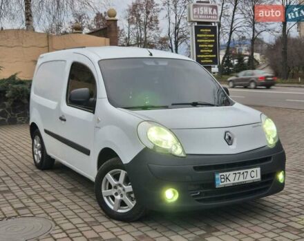 Білий Рено Кєнгу, об'ємом двигуна 1.5 л та пробігом 265 тис. км за 5999 $, фото 2 на Automoto.ua