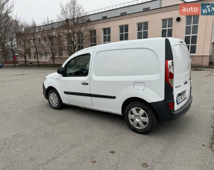 Белый Рено Кенгу, объемом двигателя 1.5 л и пробегом 304 тыс. км за 5900 $, фото 3 на Automoto.ua