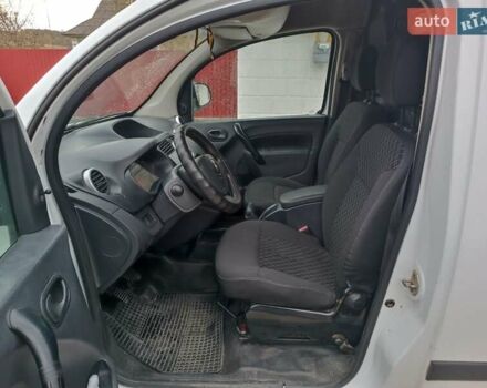 Рено Кєнгу 2013 у Жмеренке на Automoto.ua Білий Рено Кєнгу, об'ємом двигуна 1.5 л та пробігом 359 тис. км за 4500 $, фото 3 на Automoto.ua