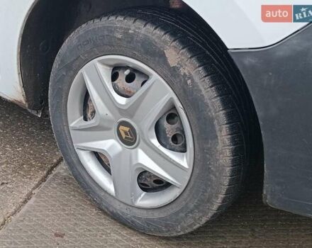 Белый Рено Кенгу, объемом двигателя 1.5 л и пробегом 330 тыс. км за 6490 $, фото 5 на Automoto.ua