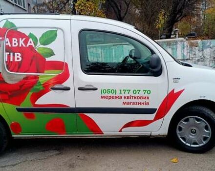 Белый Рено Кенгу, объемом двигателя 1.5 л и пробегом 303 тыс. км за 6000 $, фото 1 на Automoto.ua