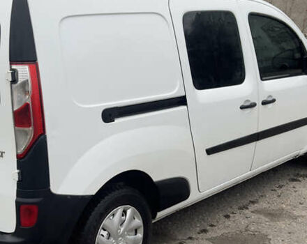 Белый Рено Кенгу, объемом двигателя 1.46 л и пробегом 234 тыс. км за 7700 $, фото 3 на Automoto.ua