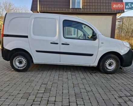 Белый Рено Кенгу, объемом двигателя 1.5 л и пробегом 325 тыс. км за 6200 $, фото 1 на Automoto.ua