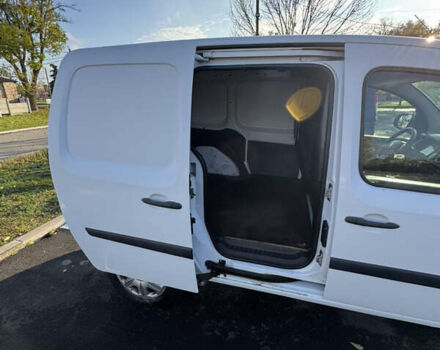 Рено Кенгу 2014 в Лубнах на Automoto.ua Белый Рено Кенгу, объемом двигателя 1.46 л и пробегом 395 тыс. км за 7150 $, фото 12 на Automoto.ua