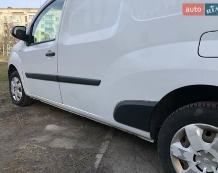 Рено Кєнгу 2014 у Василькове на Automoto.ua Білий Рено Кєнгу, об'ємом двигуна 1.46 л та пробігом 205 тис. км за 7800 $, фото 7 на Automoto.ua