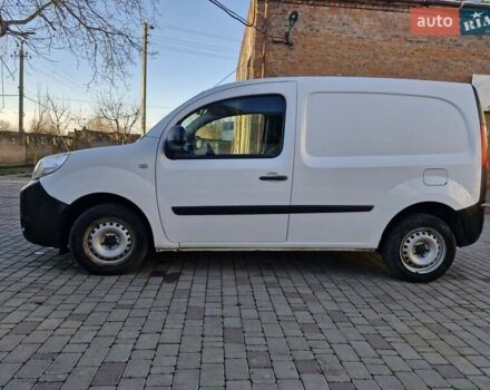 Белый Рено Кенгу, объемом двигателя 1.5 л и пробегом 325 тыс. км за 6200 $, фото 2 на Automoto.ua