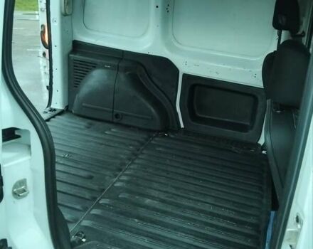 Білий Рено Кєнгу, об'ємом двигуна 1.5 л та пробігом 231 тис. км за 5950 $, фото 4 на Automoto.ua