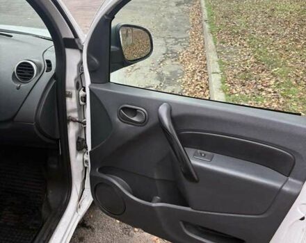 Белый Рено Кенгу, объемом двигателя 1.46 л и пробегом 289 тыс. км за 7250 $, фото 6 на Automoto.ua