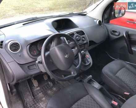 Рено Кєнгу 2014 у Василькове на Automoto.ua Білий Рено Кєнгу, об'ємом двигуна 1.46 л та пробігом 205 тис. км за 7800 $, фото 18 на Automoto.ua