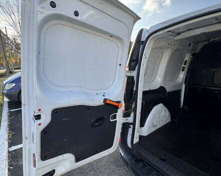 Рено Кенгу 2014 в Лубнах на Automoto.ua Белый Рено Кенгу, объемом двигателя 1.46 л и пробегом 395 тыс. км за 7150 $, фото 14 на Automoto.ua