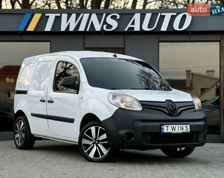 Білий Рено Кєнгу, об'ємом двигуна 1.5 л та пробігом 240 тис. км за 7200 $, фото 16 на Automoto.ua