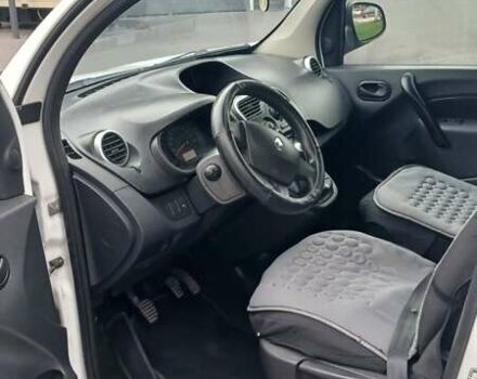 Рено Кєнгу 2015 у Броварах на Automoto.ua Білий Рено Кєнгу, об'ємом двигуна 1.46 л та пробігом 225 тис. км за 8500 $, фото 2 на Automoto.ua