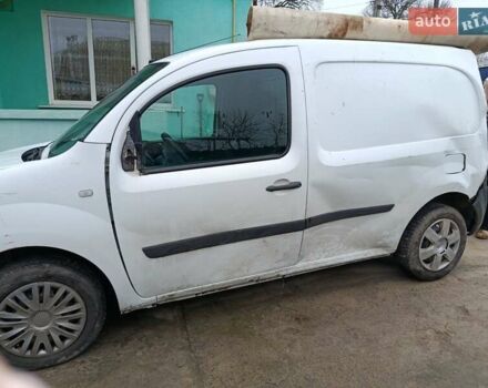 Белый Рено Кенгу, объемом двигателя 1.46 л и пробегом 234 тыс. км за 4500 $, фото 1 на Automoto.ua