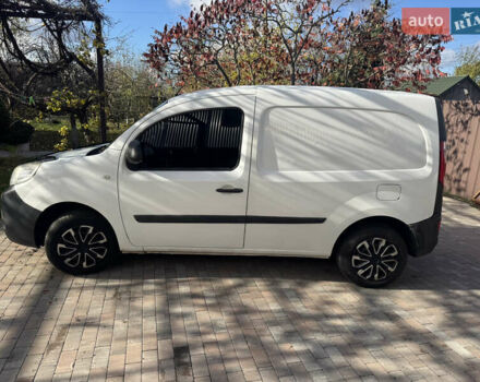 Белый Рено Кенгу, объемом двигателя 1.46 л и пробегом 328 тыс. км за 6800 $, фото 5 на Automoto.ua