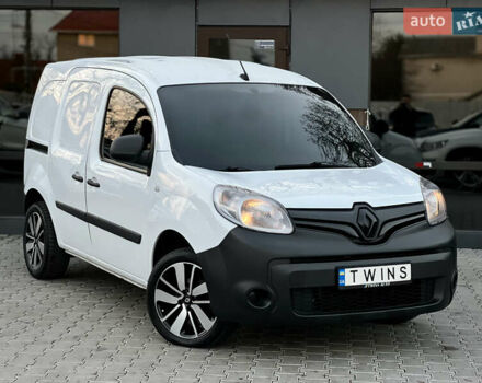 Білий Рено Кєнгу, об'ємом двигуна 1.5 л та пробігом 240 тис. км за 7200 $, фото 2 на Automoto.ua