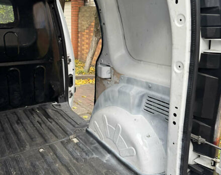 Белый Рено Кенгу, объемом двигателя 1.46 л и пробегом 328 тыс. км за 6800 $, фото 9 на Automoto.ua