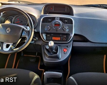 Білий Рено Кєнгу, об'ємом двигуна 1.5 л та пробігом 64 тис. км за 12500 $, фото 11 на Automoto.ua