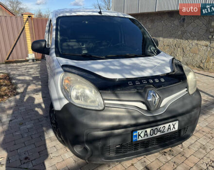 Белый Рено Кенгу, объемом двигателя 1.46 л и пробегом 328 тыс. км за 6800 $, фото 1 на Automoto.ua