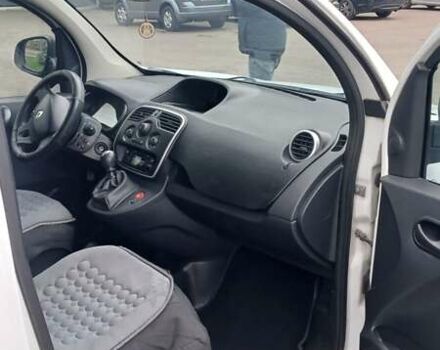 Рено Кєнгу 2015 у Броварах на Automoto.ua Білий Рено Кєнгу, об'ємом двигуна 1.46 л та пробігом 225 тис. км за 8500 $, фото 11 на Automoto.ua