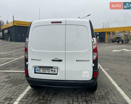 Белый Рено Кенгу, объемом двигателя 1.5 л и пробегом 188 тыс. км за 8000 $, фото 3 на Automoto.ua