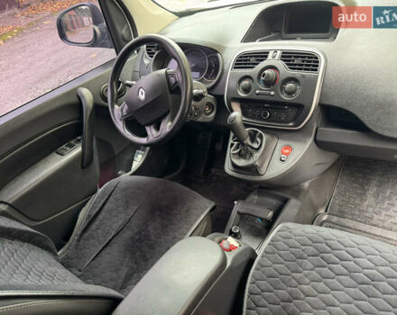 Белый Рено Кенгу, объемом двигателя 1.46 л и пробегом 328 тыс. км за 6800 $, фото 10 на Automoto.ua