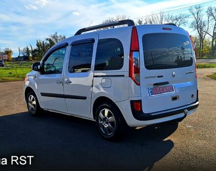 Білий Рено Кєнгу, об'ємом двигуна 1.5 л та пробігом 64 тис. км за 12500 $, фото 6 на Automoto.ua