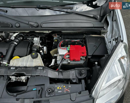 Білий Рено Кєнгу, об'ємом двигуна 1.5 л та пробігом 195 тис. км за 8200 $, фото 22 на Automoto.ua
