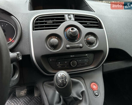 Білий Рено Кєнгу, об'ємом двигуна 1.5 л та пробігом 211 тис. км за 7999 $, фото 25 на Automoto.ua