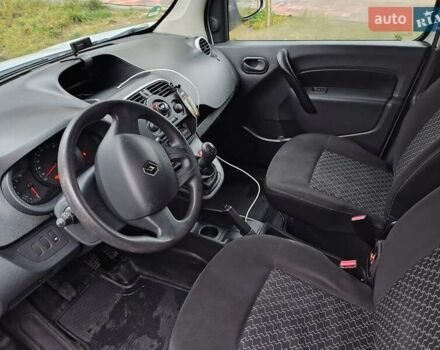 Белый Рено Кенгу, объемом двигателя 1.46 л и пробегом 201 тыс. км за 8000 $, фото 16 на Automoto.ua