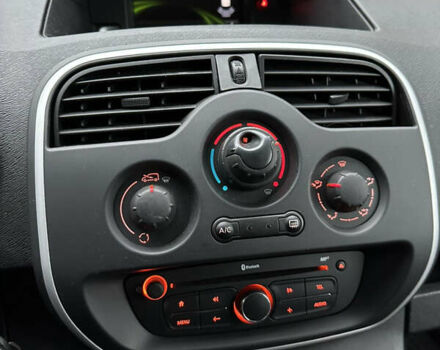 Білий Рено Кєнгу, об'ємом двигуна 1.5 л та пробігом 211 тис. км за 7999 $, фото 38 на Automoto.ua