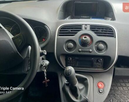 Белый Рено Кенгу, объемом двигателя 1.46 л и пробегом 276 тыс. км за 9000 $, фото 8 на Automoto.ua