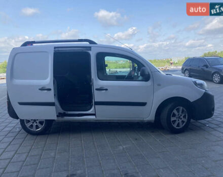 Белый Рено Кенгу, объемом двигателя 1.46 л и пробегом 201 тыс. км за 8000 $, фото 2 на Automoto.ua