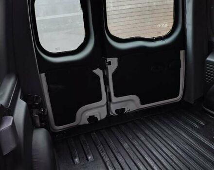 Белый Рено Кенгу, объемом двигателя 1.46 л и пробегом 201 тыс. км за 8000 $, фото 7 на Automoto.ua