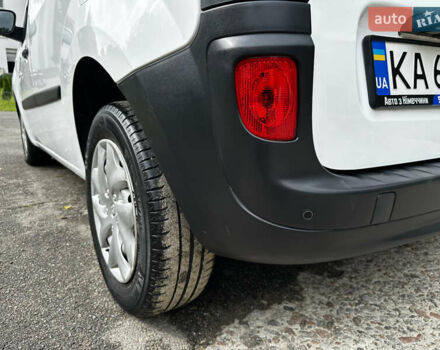 Білий Рено Кєнгу, об'ємом двигуна 1.5 л та пробігом 195 тис. км за 8200 $, фото 11 на Automoto.ua