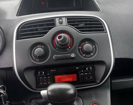 Білий Рено Кєнгу, об'ємом двигуна 0 л та пробігом 9 тис. км за 6100 $, фото 7 на Automoto.ua