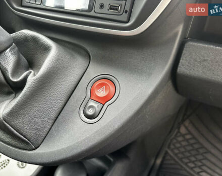 Білий Рено Кєнгу, об'ємом двигуна 1.5 л та пробігом 195 тис. км за 8200 $, фото 56 на Automoto.ua