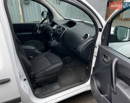 Белый Рено Кенгу, объемом двигателя 1.5 л и пробегом 175 тыс. км за 9500 $, фото 7 на Automoto.ua