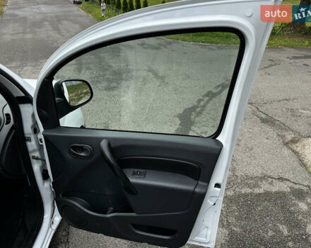 Білий Рено Кєнгу, об'ємом двигуна 1.5 л та пробігом 195 тис. км за 8200 $, фото 50 на Automoto.ua