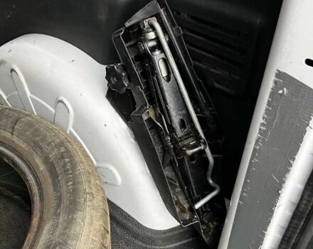 Белый Рено Кенгу, объемом двигателя 1.5 л и пробегом 175 тыс. км за 9500 $, фото 17 на Automoto.ua