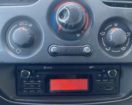 Белый Рено Кенгу, объемом двигателя 1.46 л и пробегом 201 тыс. км за 8000 $, фото 3 на Automoto.ua