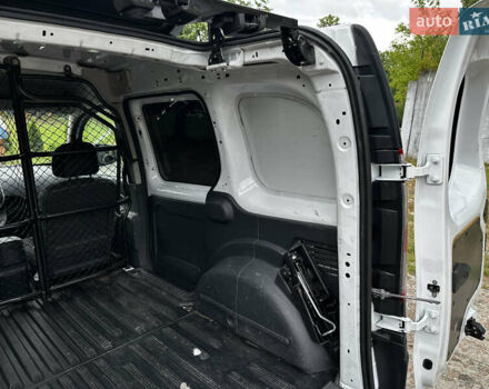 Білий Рено Кєнгу, об'ємом двигуна 1.5 л та пробігом 195 тис. км за 8200 $, фото 30 на Automoto.ua