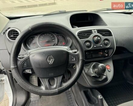 Белый Рено Кенгу, объемом двигателя 1.5 л и пробегом 205 тыс. км за 9600 $, фото 12 на Automoto.ua