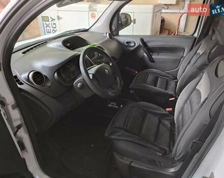 Білий Рено Кєнгу, об'ємом двигуна 0 л та пробігом 89 тис. км за 9000 $, фото 5 на Automoto.ua