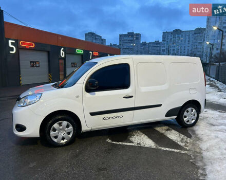 Белый Рено Кенгу, объемом двигателя 1.5 л и пробегом 231 тыс. км за 12300 $, фото 5 на Automoto.ua